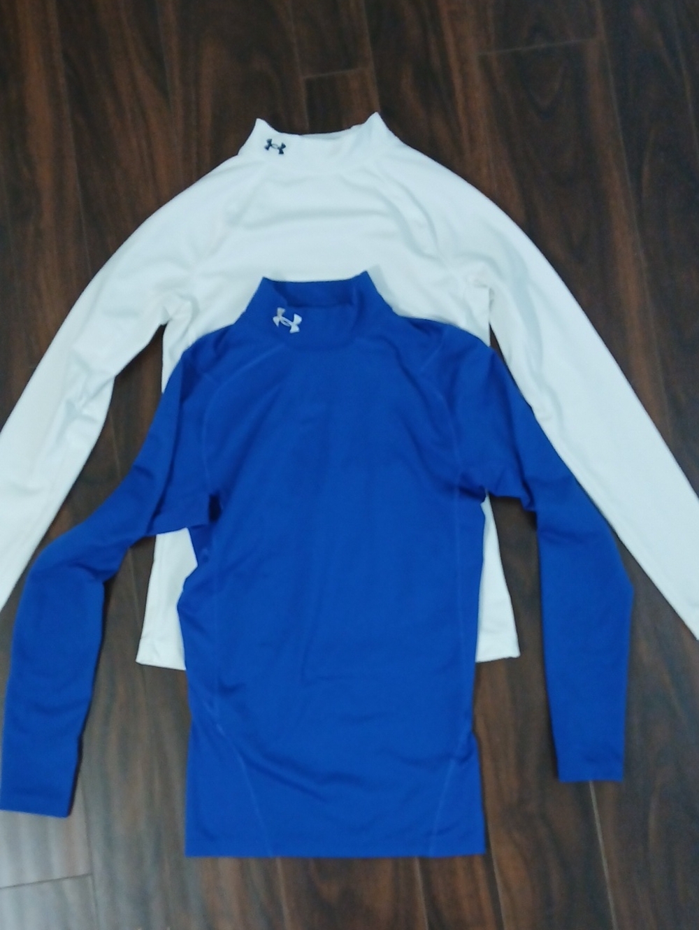 2 PACK- Under Armour Cold Gear Long Sleeve - Blue And White